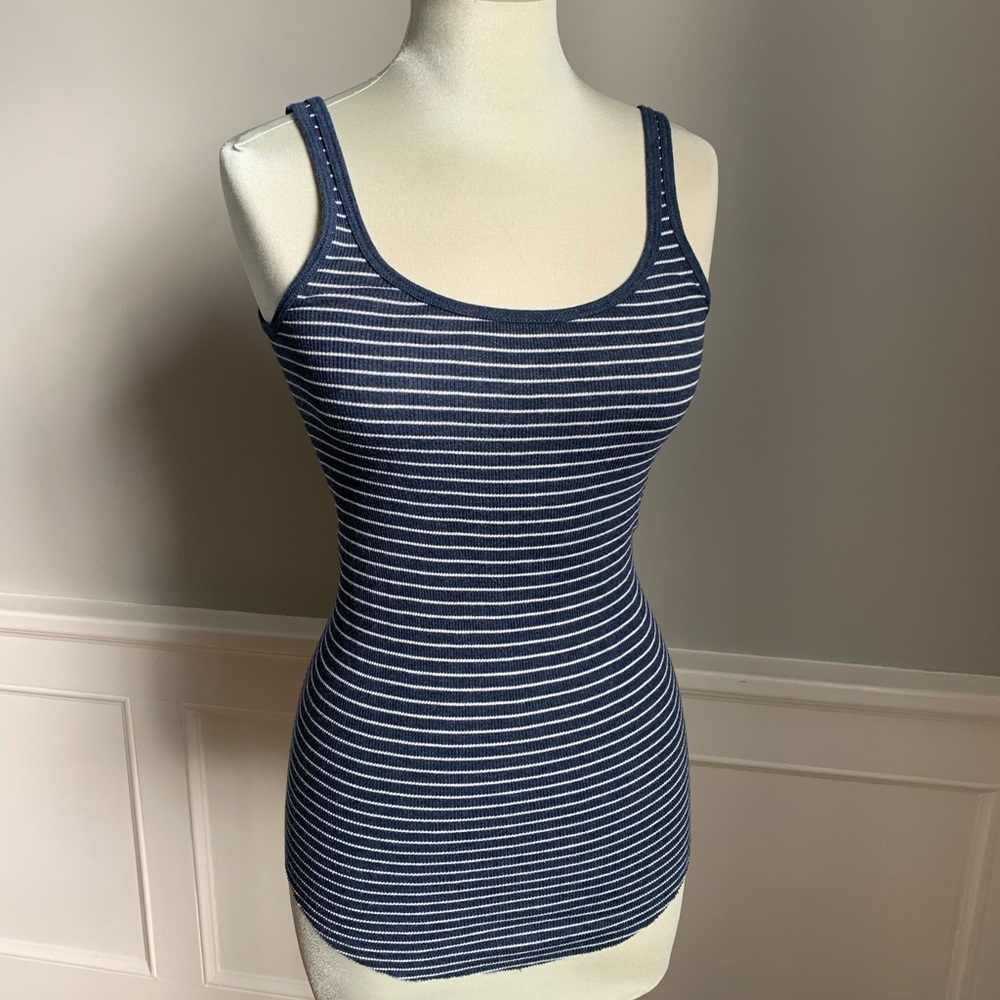 Vince dark blue striped Tank Top, size Small